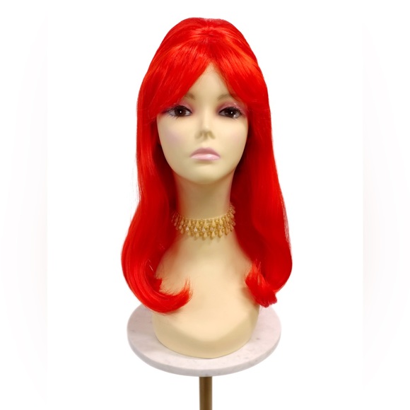 Red retro 60s beehive wig - Picture 2 of 4